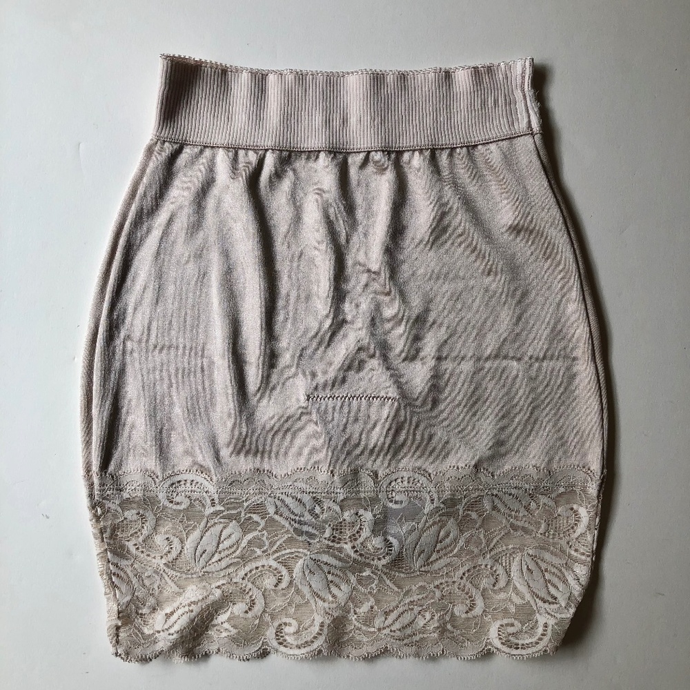 NWOT Body Shaper Mini-Skirt with built in Panty by Cabernet